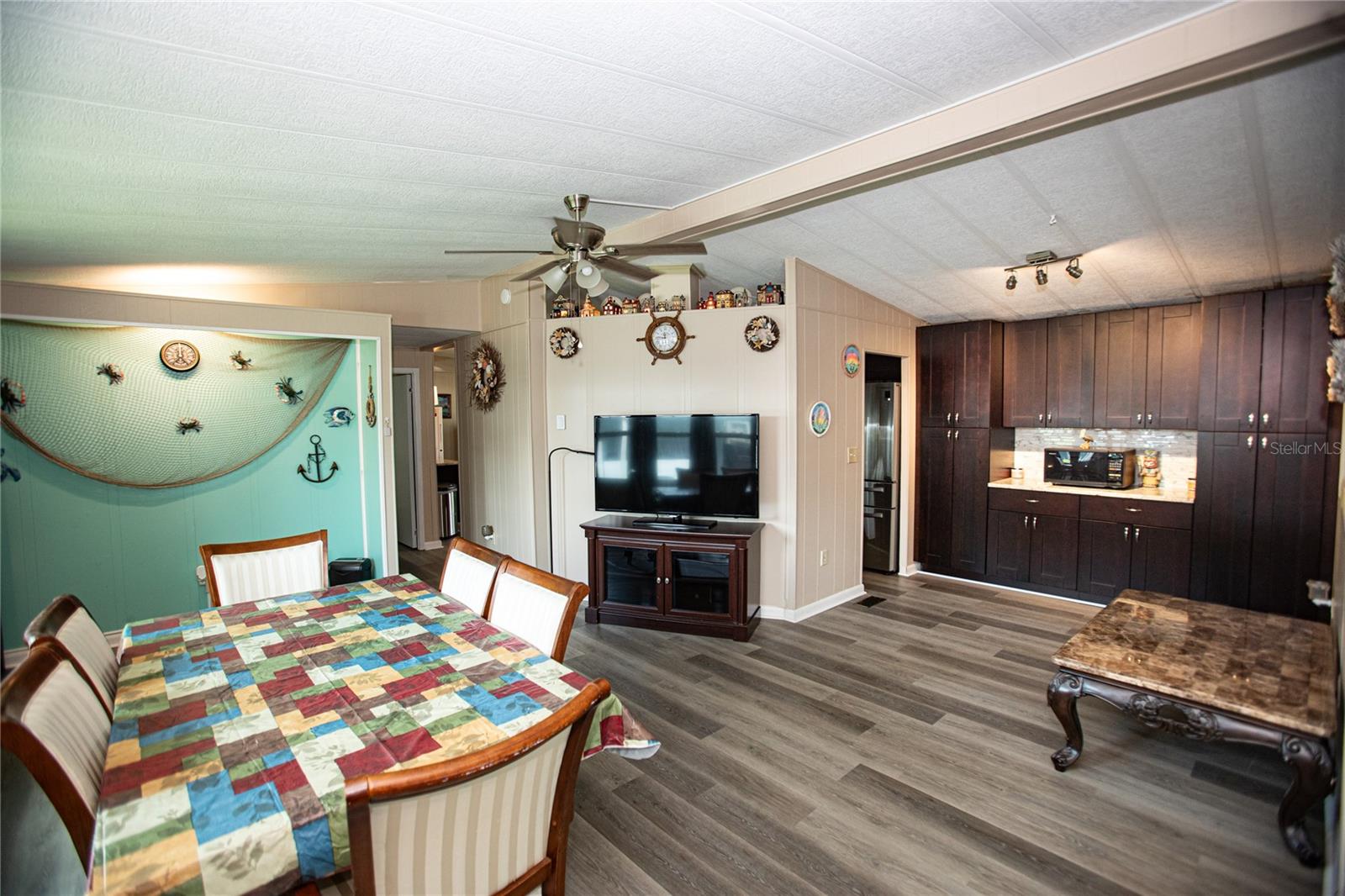 Image 15 of 62 For 7504 Country Club Drive