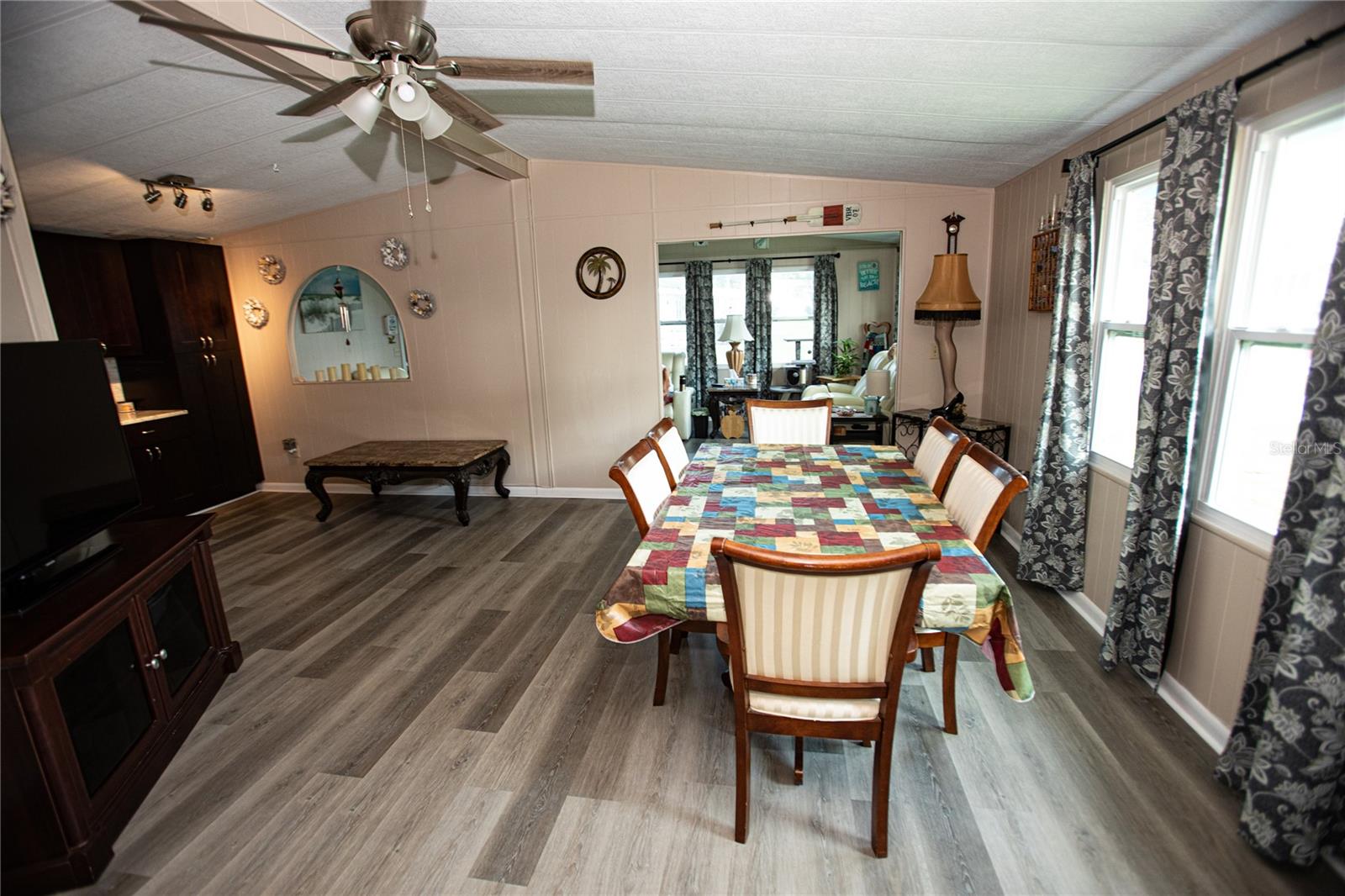 Image 19 of 62 For 7504 Country Club Drive