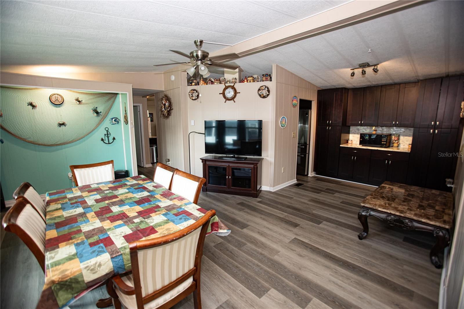Image 20 of 62 For 7504 Country Club Drive