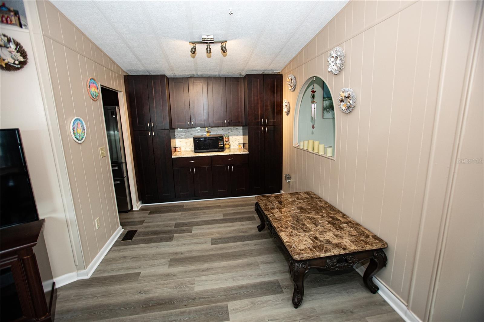 Image 23 of 62 For 7504 Country Club Drive