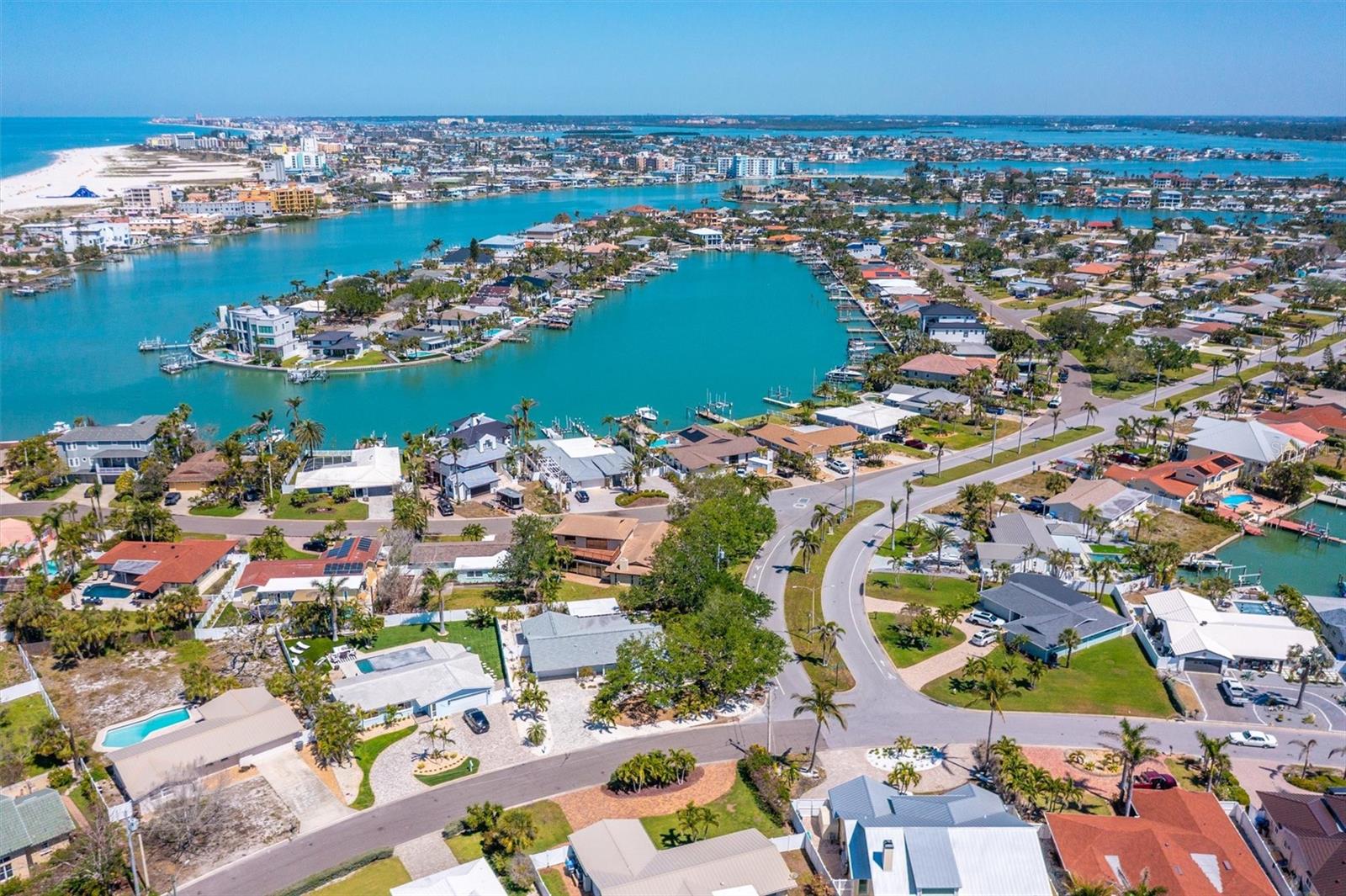 Image 73 of 90 For 10001 Yacht Club Drive