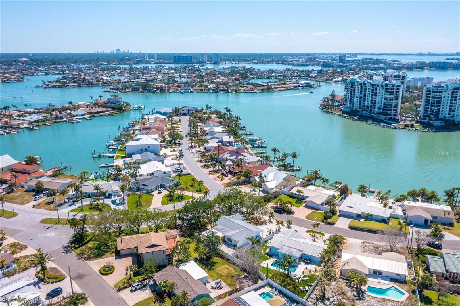 Image 83 of 90 For 10001 Yacht Club Drive