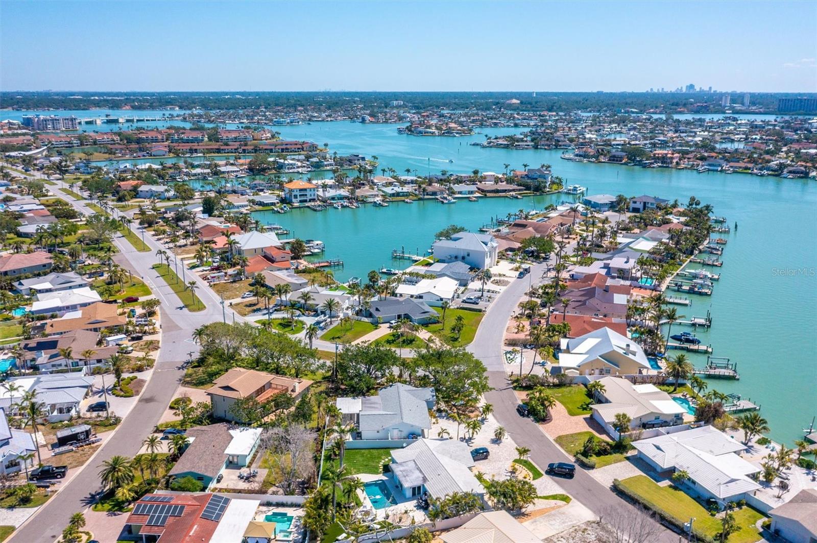 Image 85 of 90 For 10001 Yacht Club Drive