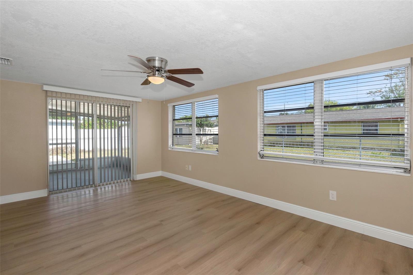Image 10 of 27 For 6206 11th Avenue