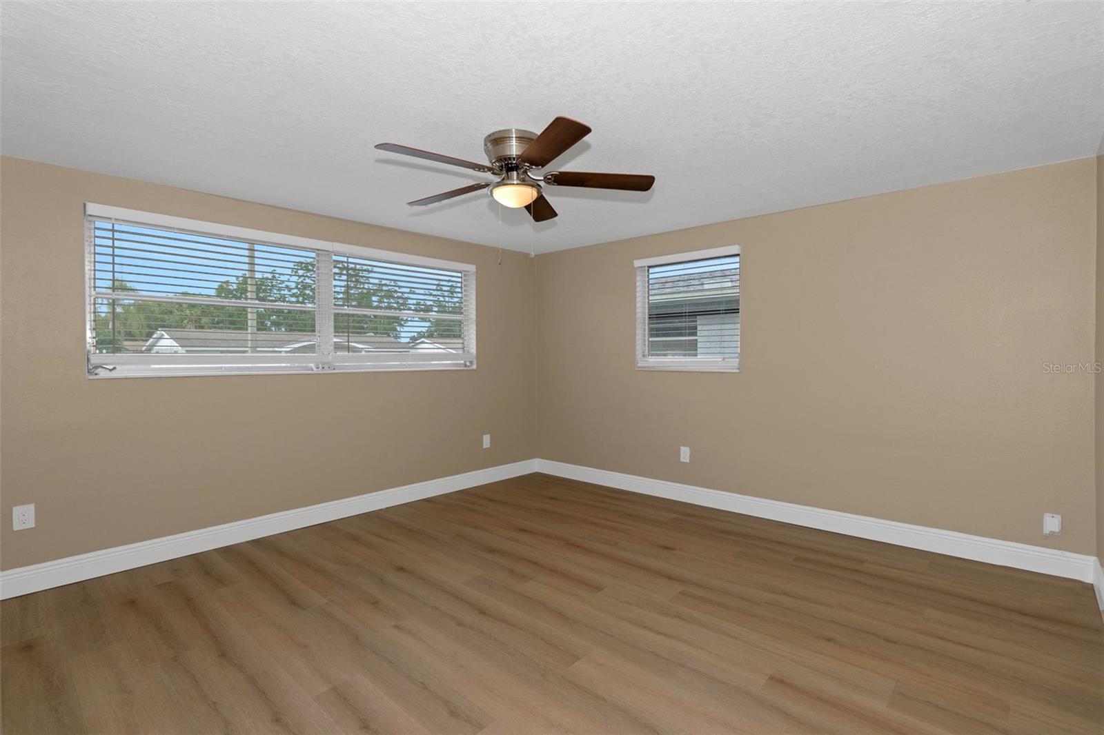 Image 20 of 27 For 6206 11th Avenue