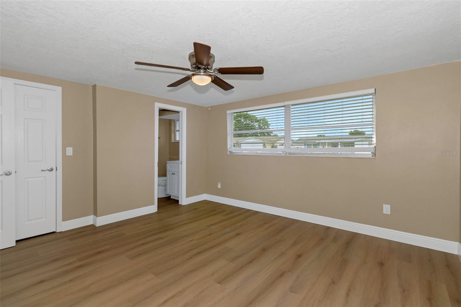 Image 21 of 27 For 6206 11th Avenue