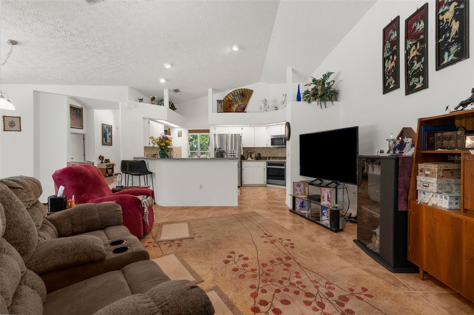 Image 14 of 55 For 18663 Autumn Lake Boulevard