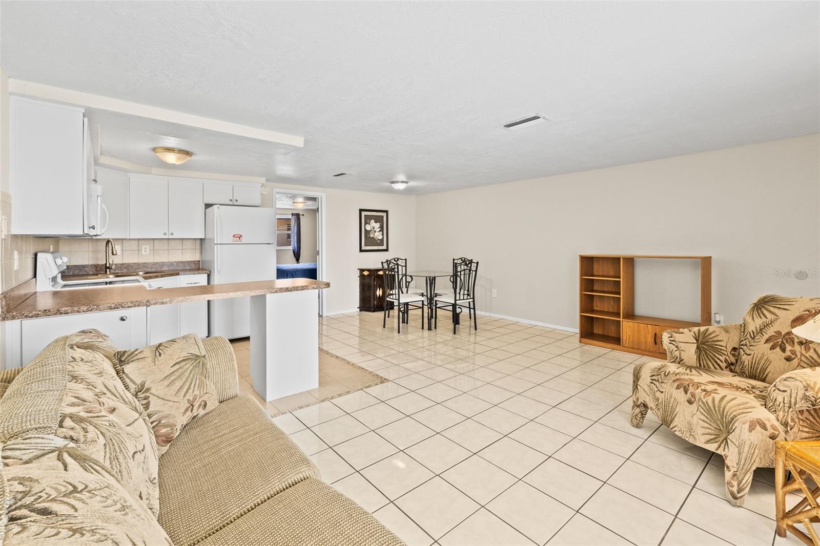 Image 10 of 26 For 9811 Hidden Lane 2