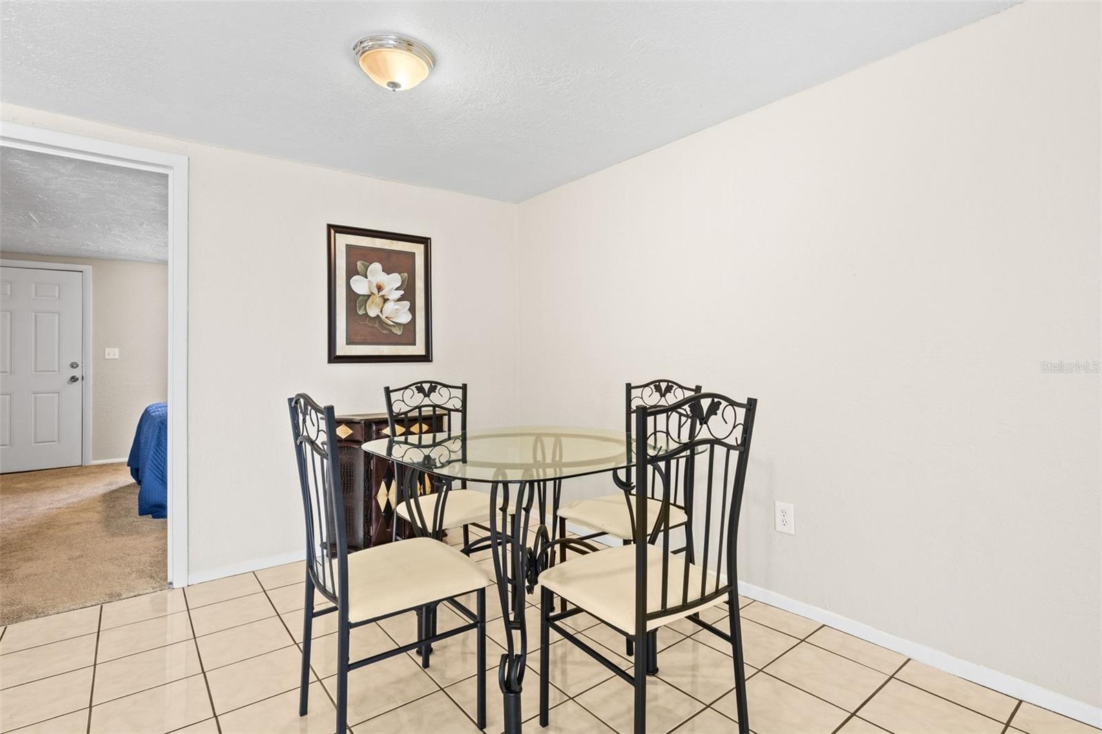 Image 4 of 26 For 9811 Hidden Lane 2