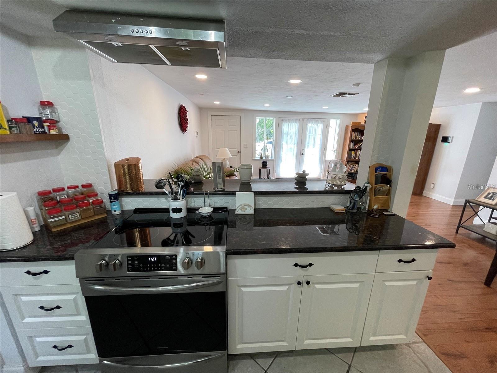 Image 12 of 57 For 5736 Colonial Drive
