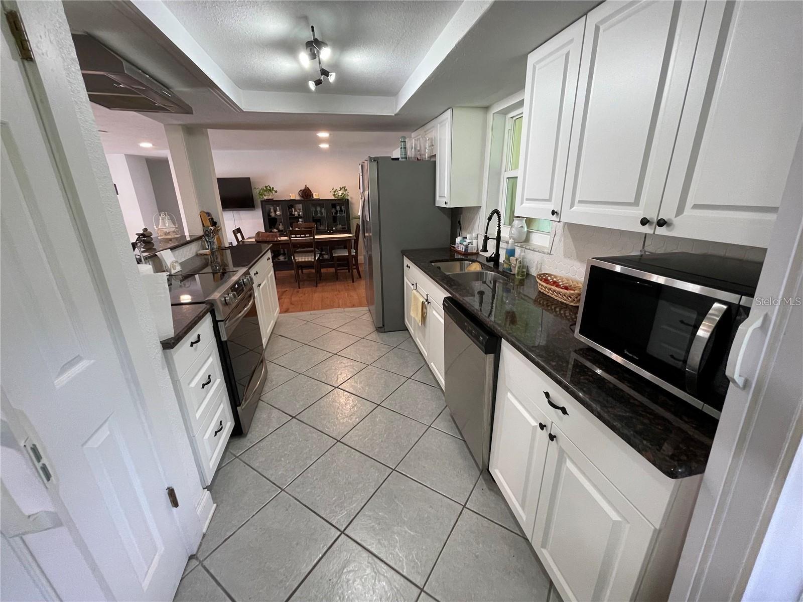 Image 18 of 57 For 5736 Colonial Drive