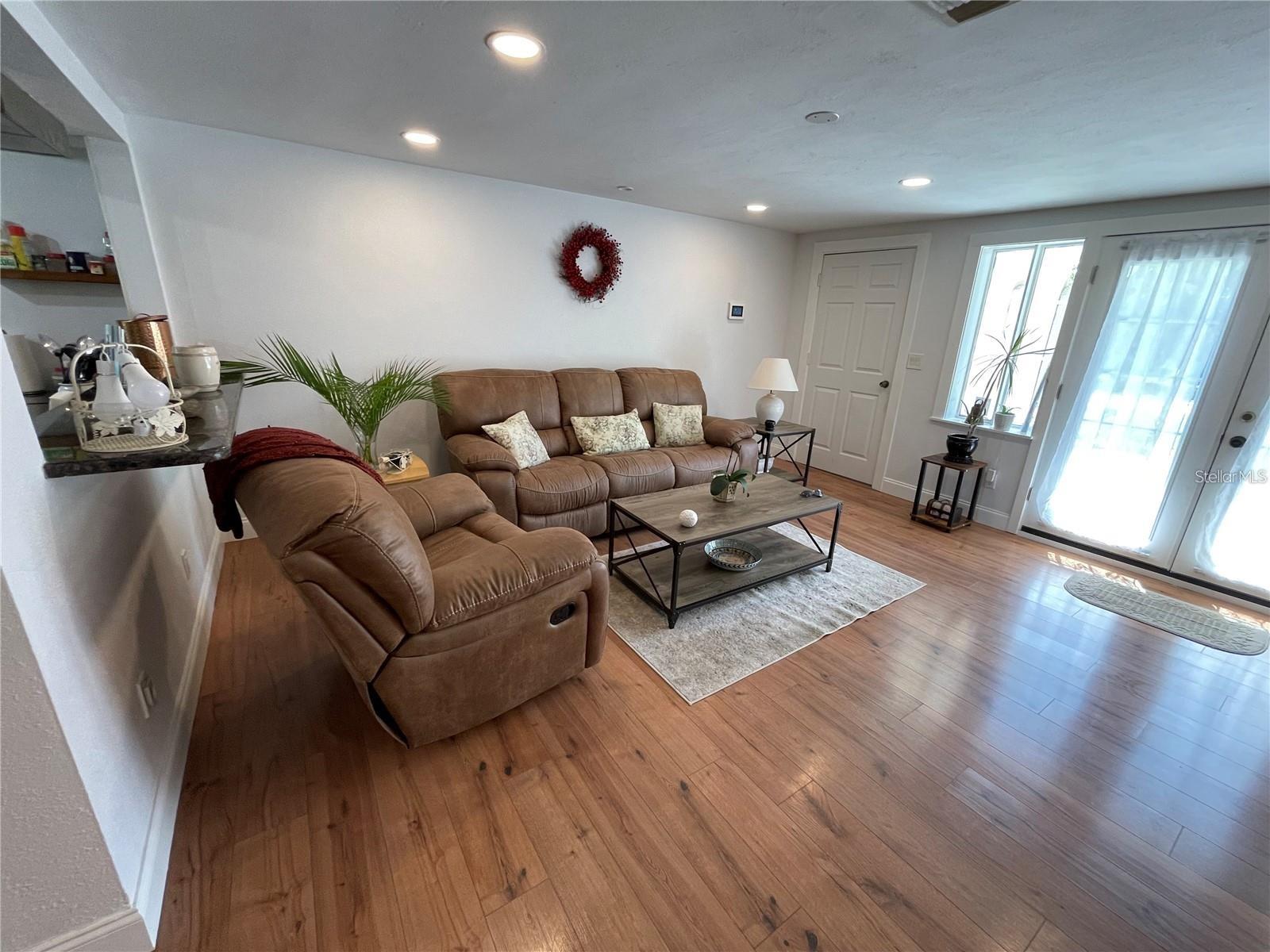 Image 40 of 57 For 5736 Colonial Drive