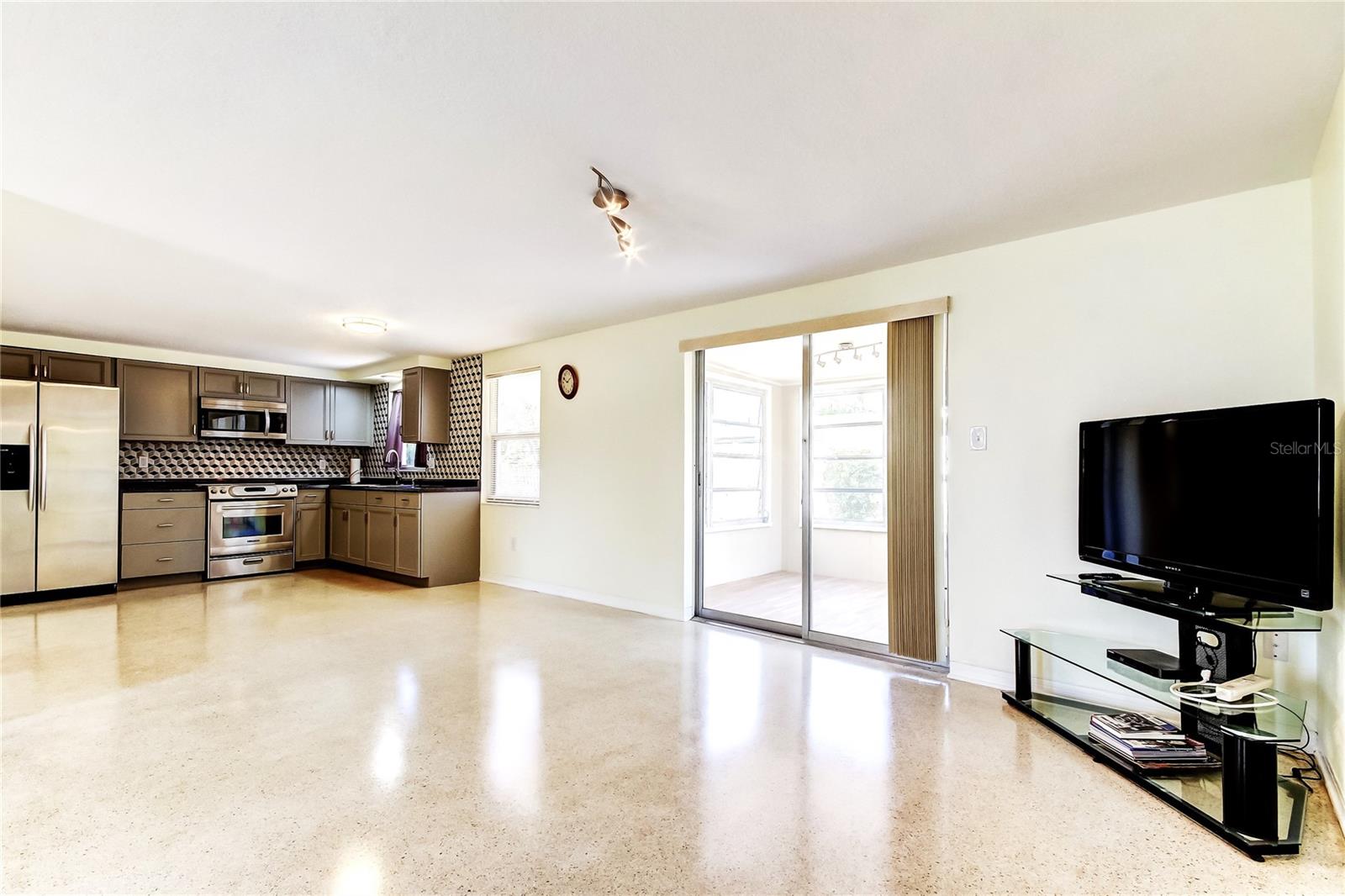 Image 3 of 24 For 1502 Landau Street