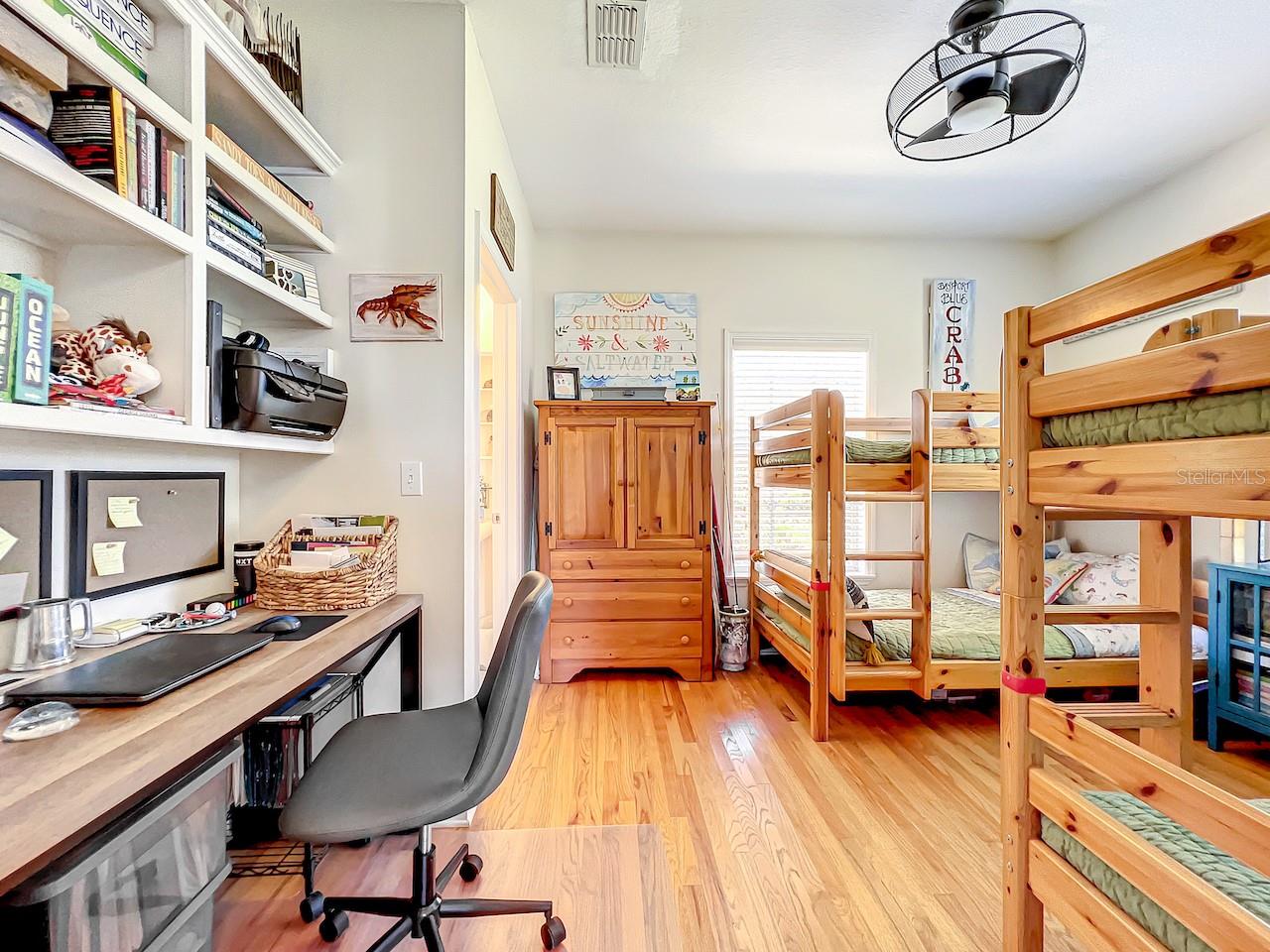 Image 34 of 74 For 4514 Fishman Avenue