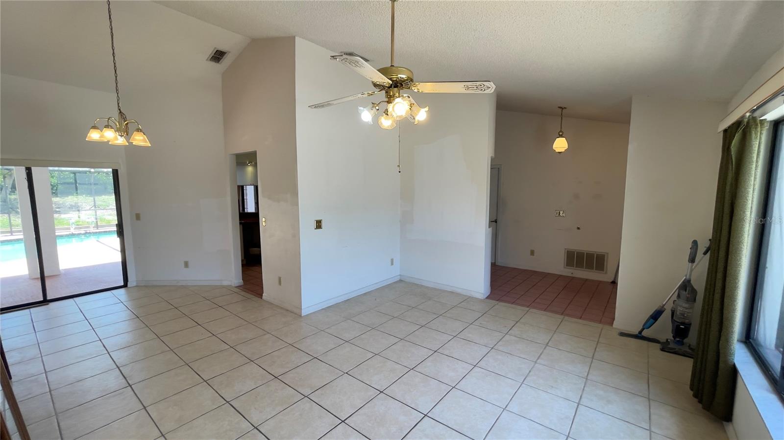 Image 10 of 40 For 2538 Indigo Drive
