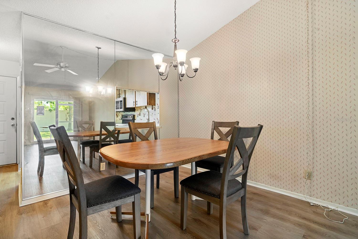 Image 13 of 33 For 10780 43rd Street N 702