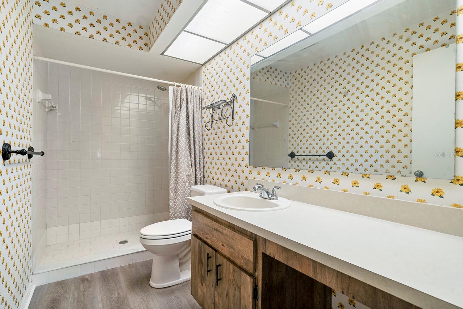 Image 19 of 33 For 10780 43rd Street N 702