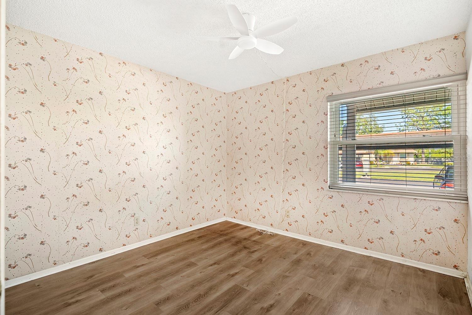 Image 22 of 33 For 10780 43rd Street N 702