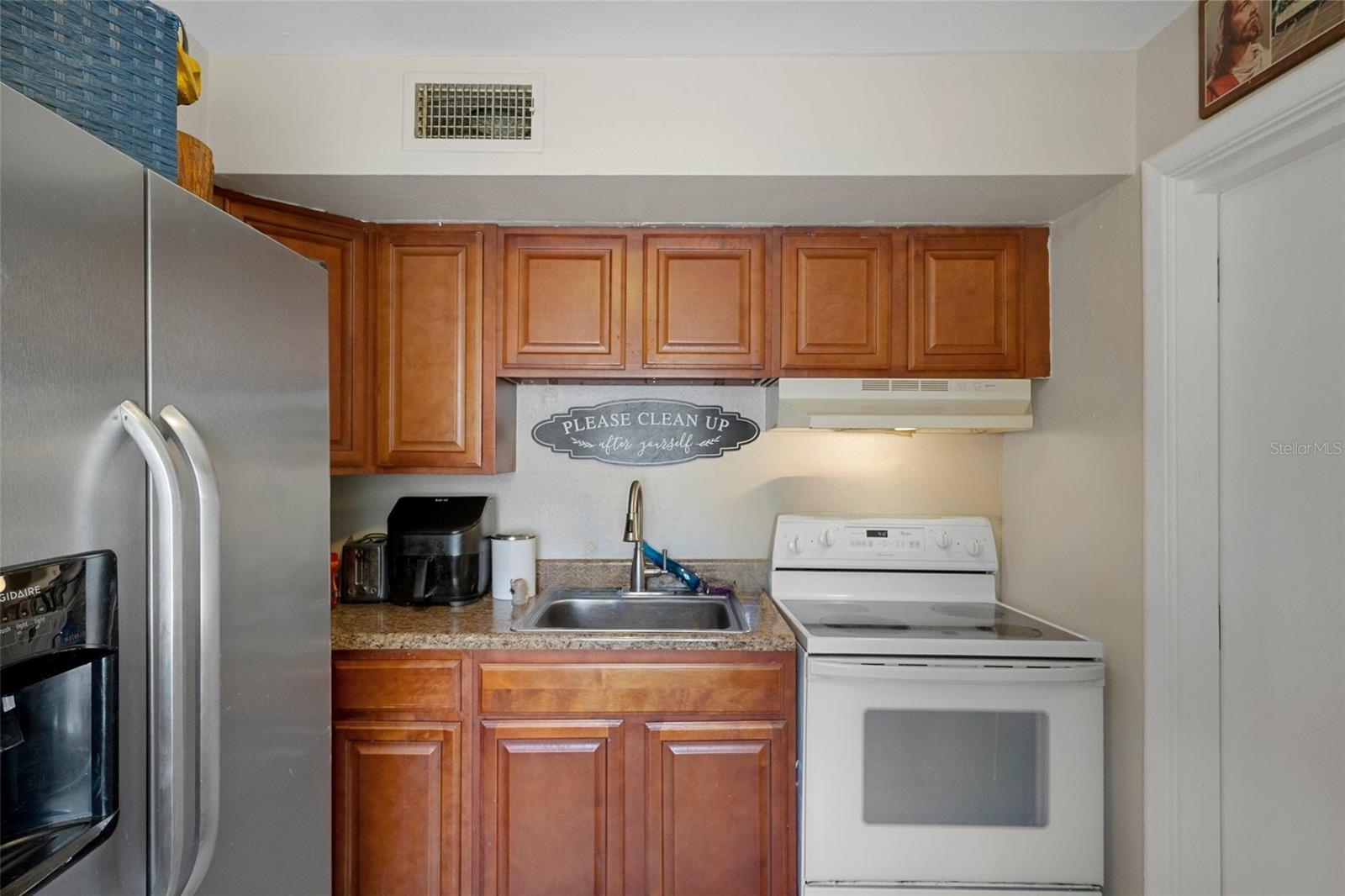 Image 8 of 11 For 3446 Dahlia Place