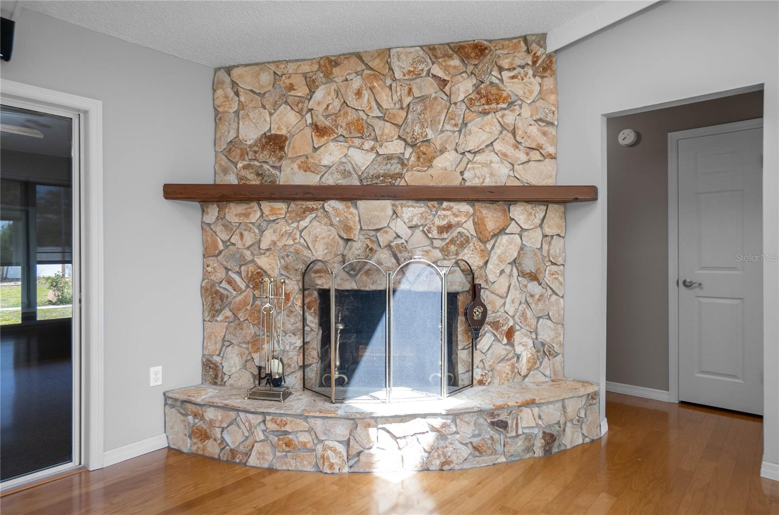 Image 10 of 51 For 3495 Foxwood Court