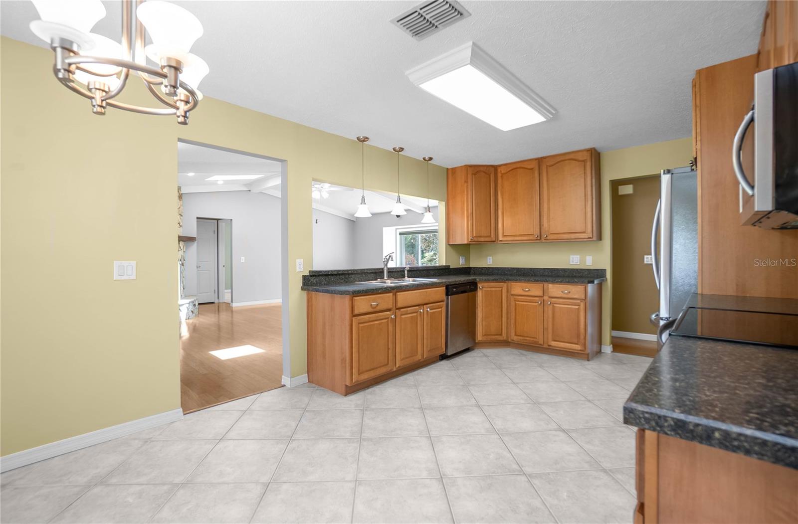 Image 16 of 51 For 3495 Foxwood Court