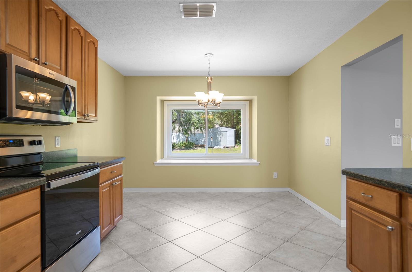 Image 17 of 51 For 3495 Foxwood Court