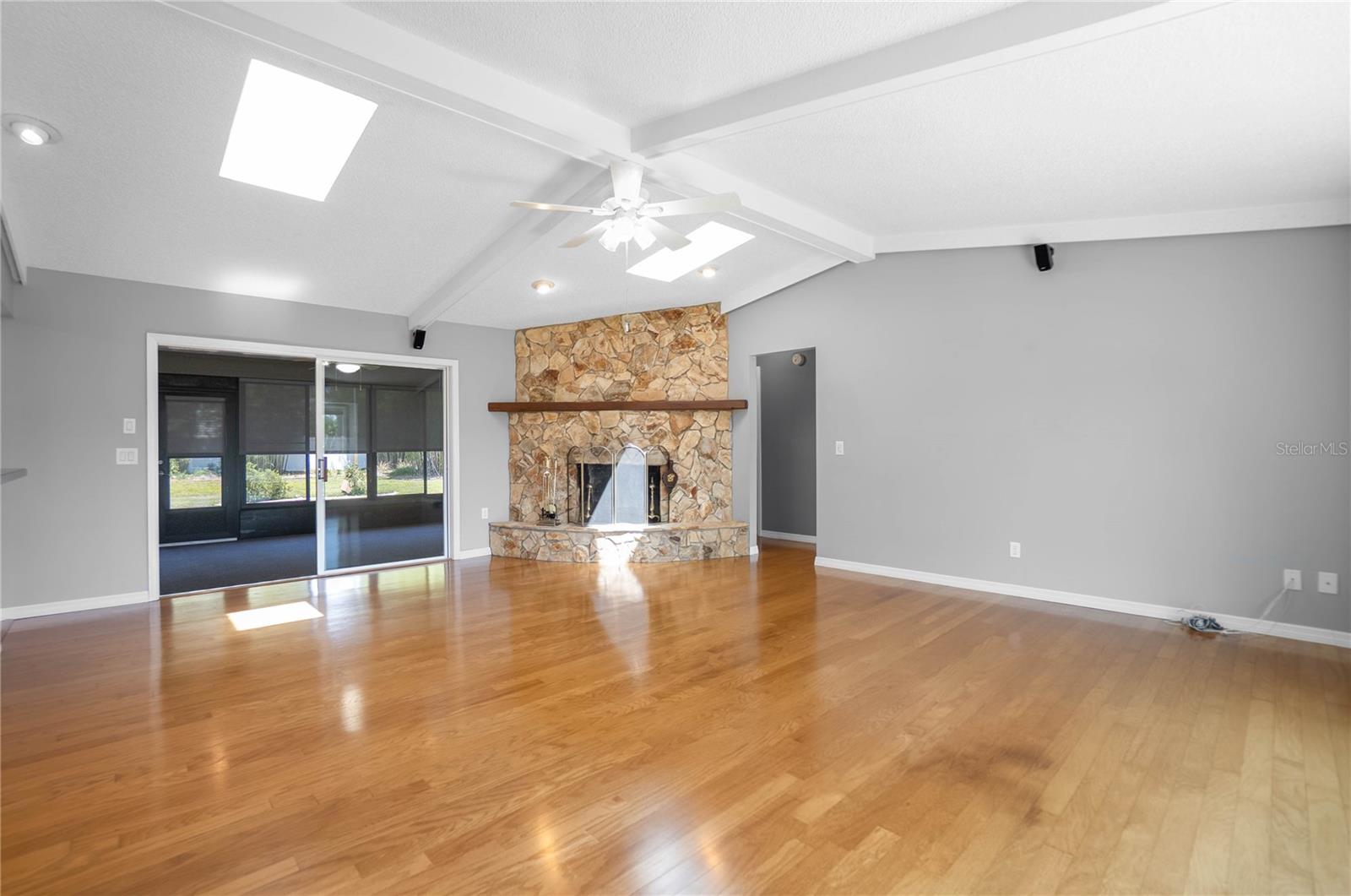 Image 8 of 51 For 3495 Foxwood Court