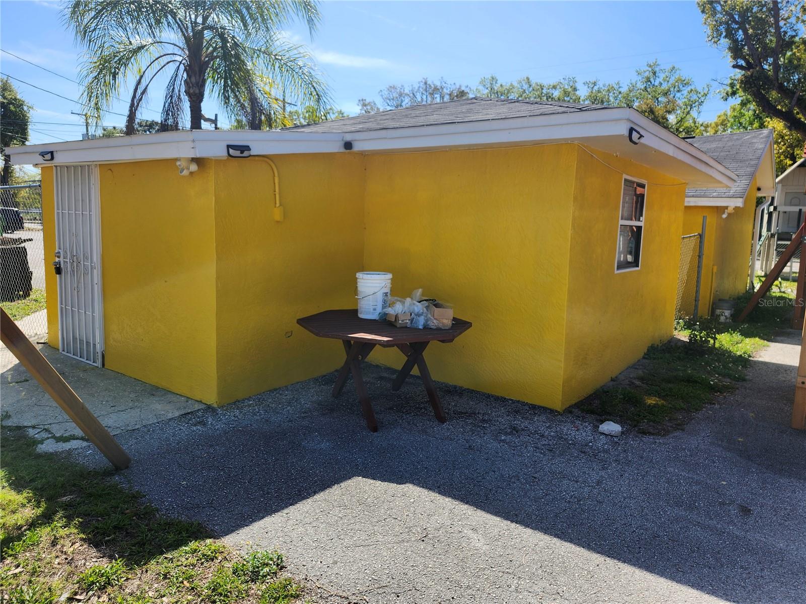 Image 11 of 18 For 1901 Sligh Avenue
