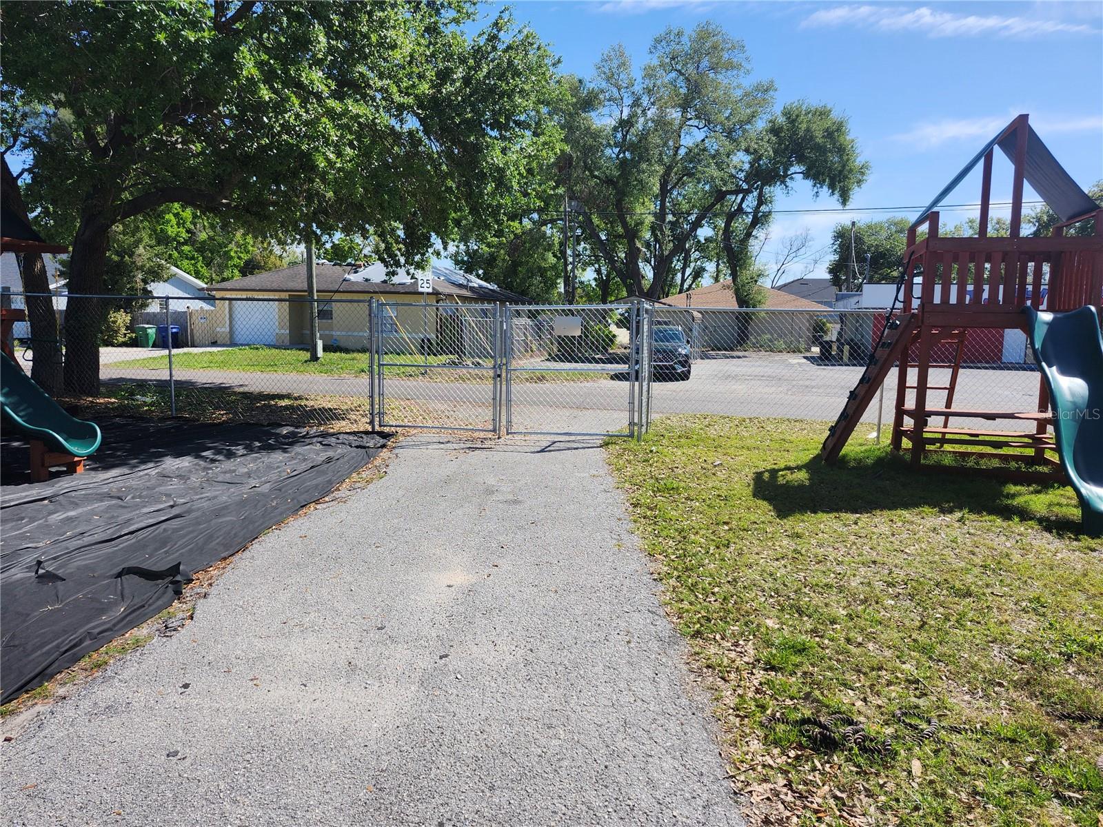 Image 14 of 18 For 1901 Sligh Avenue