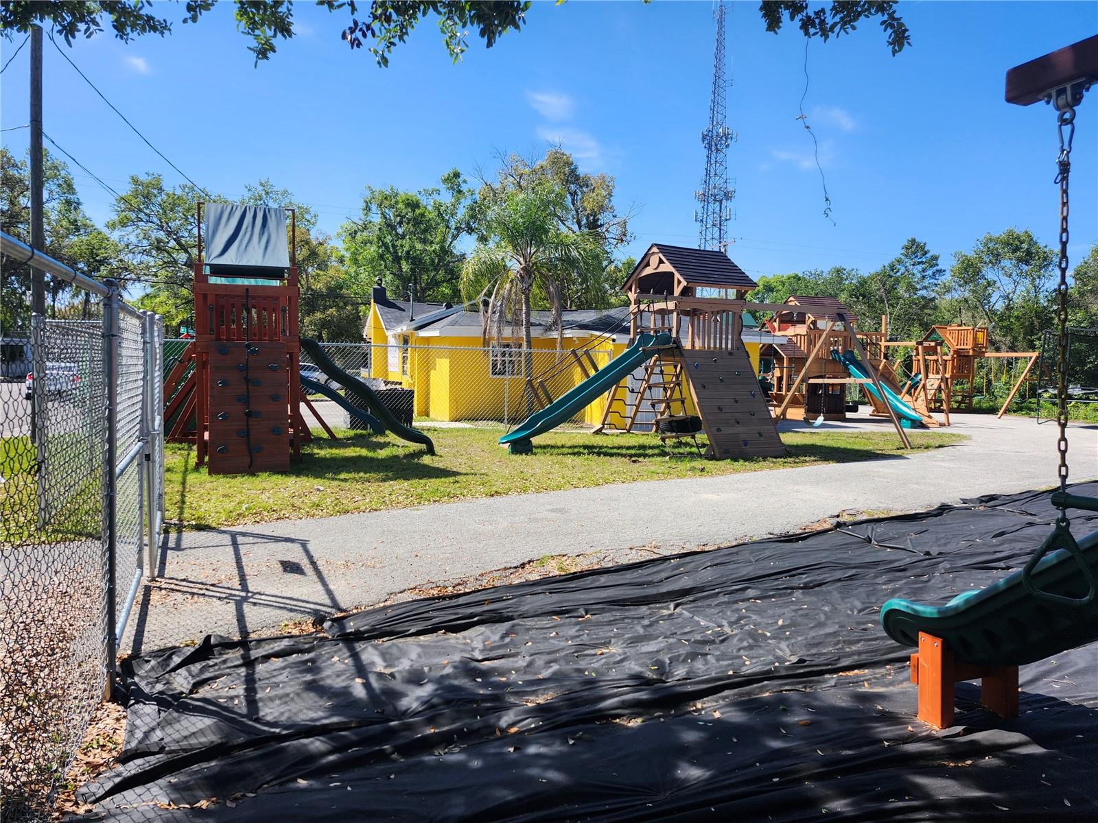 Image 15 of 18 For 1901 Sligh Avenue