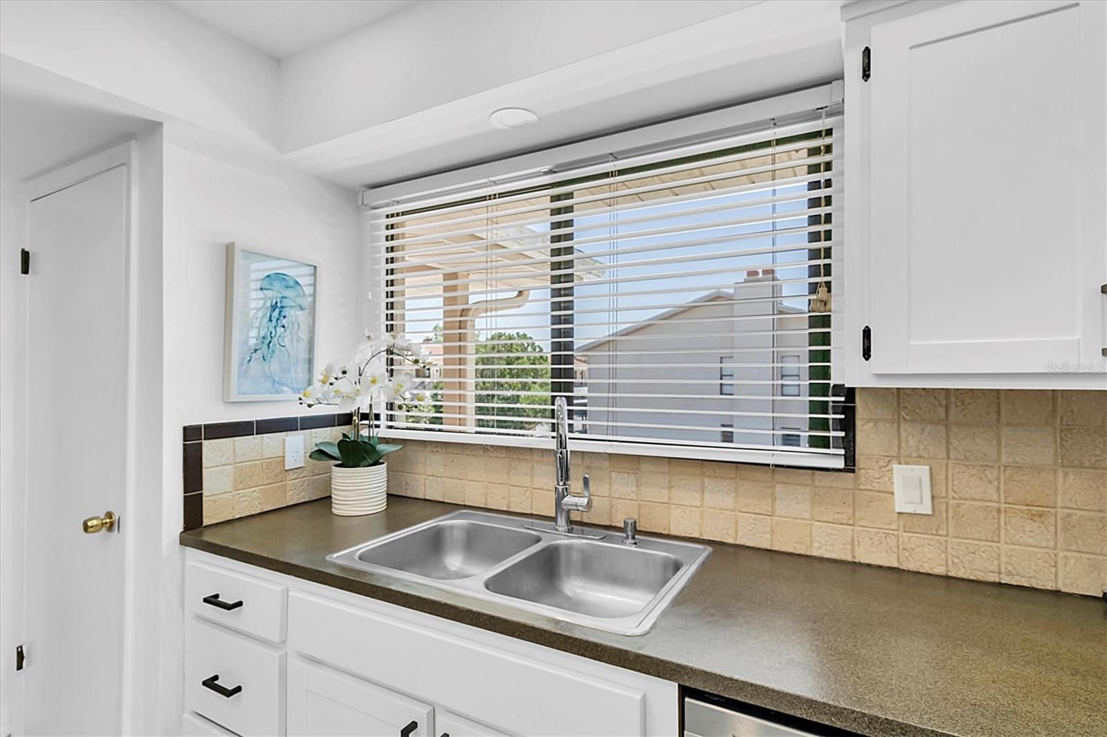 Image 12 of 40 For 9970 Eagles Point Circle 3
