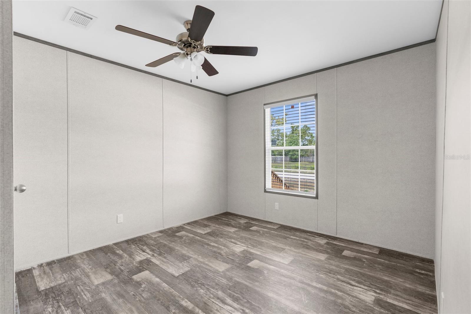 Image 22 of 45 For 5139 Orlando Avenue