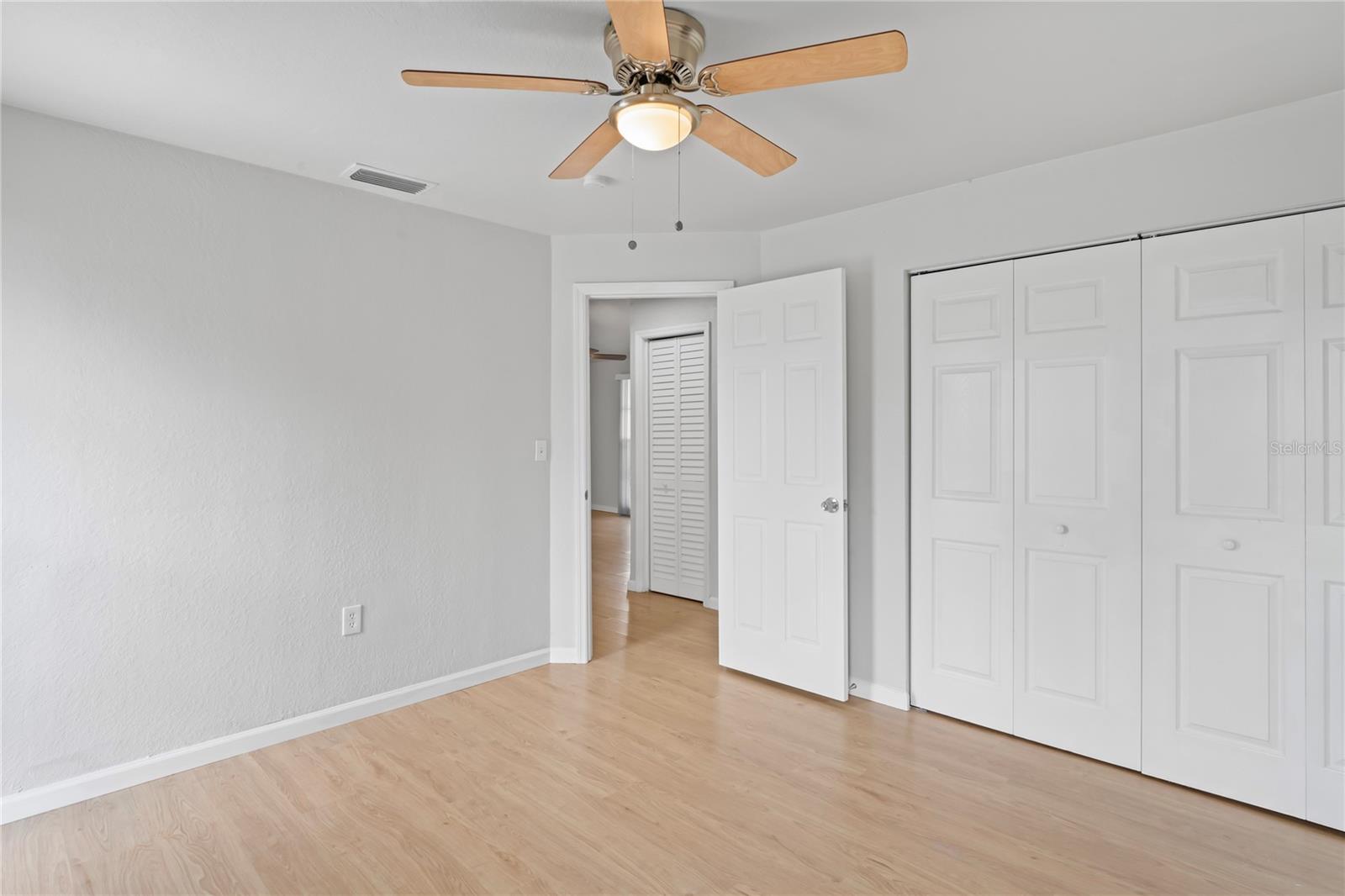 Image 13 of 23 For 3141 Loomis Drive