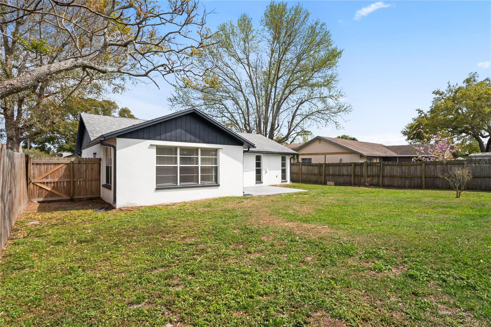 Image 21 of 23 For 3141 Loomis Drive