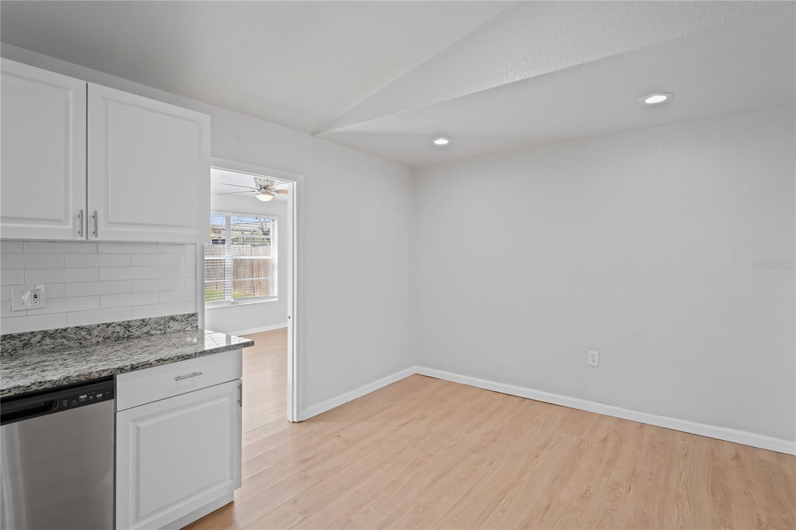 Image 8 of 23 For 3141 Loomis Drive