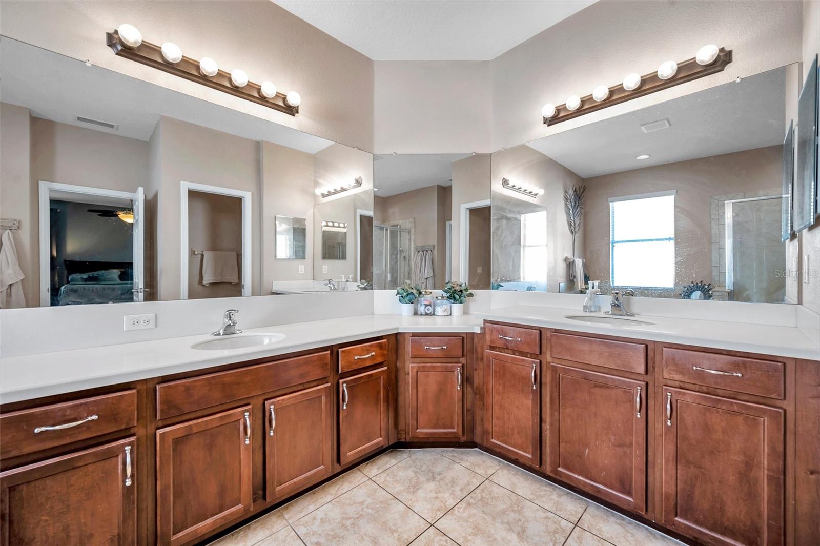 Image 38 of 96 For 8635 Creedmoor Lane
