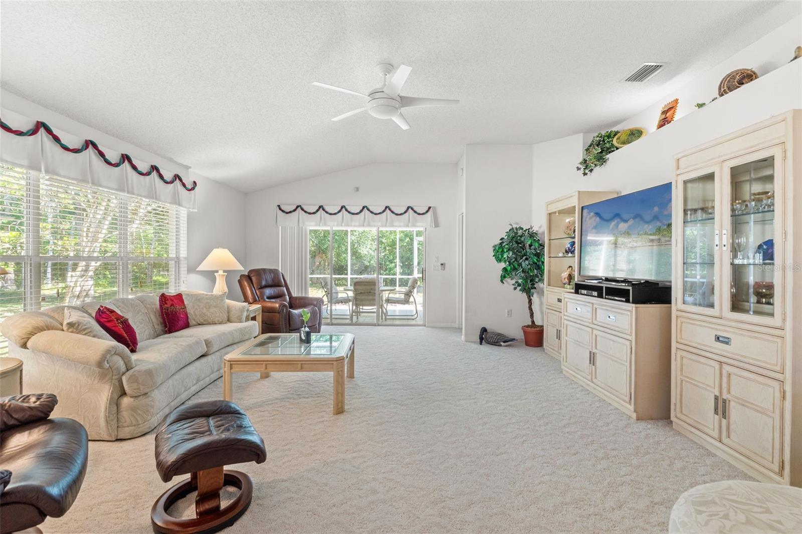 Image 3 of 69 For 1013 Sweet Jasmine Drive