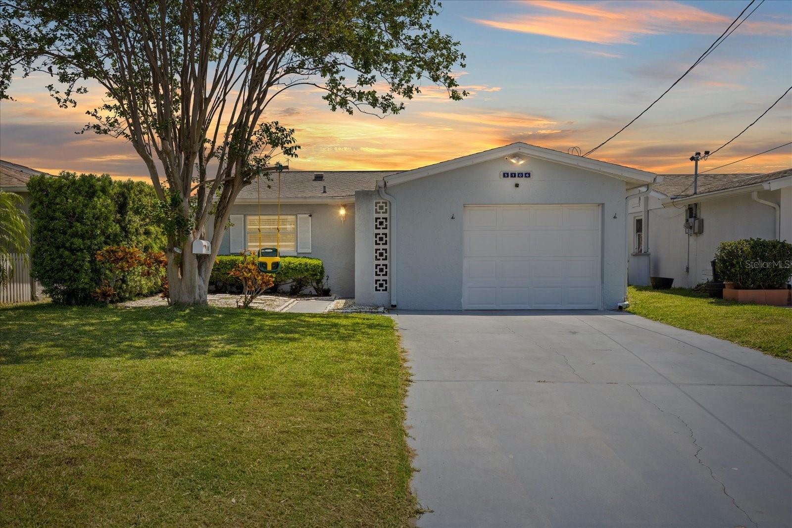 Listing photo id 0 for 5106 Blue Heron Drive