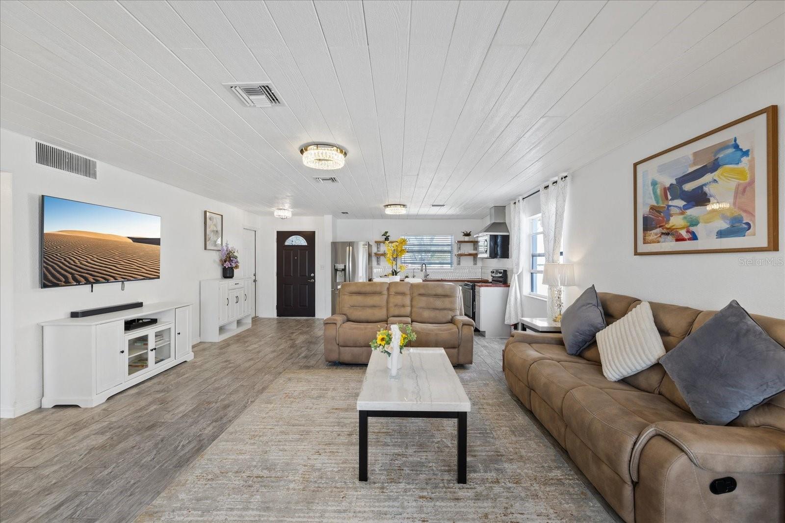 Listing photo id 20 for 5106 Blue Heron Drive