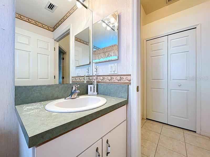 Image 22 of 25 For 3054 Oakbrook Circle