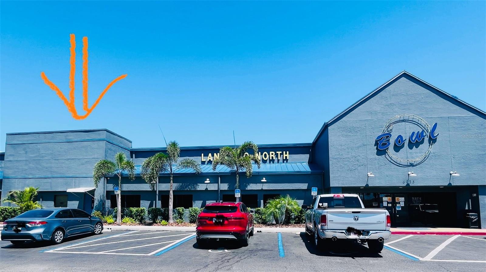 Listing photo id 3 for 6935 Ridge Road