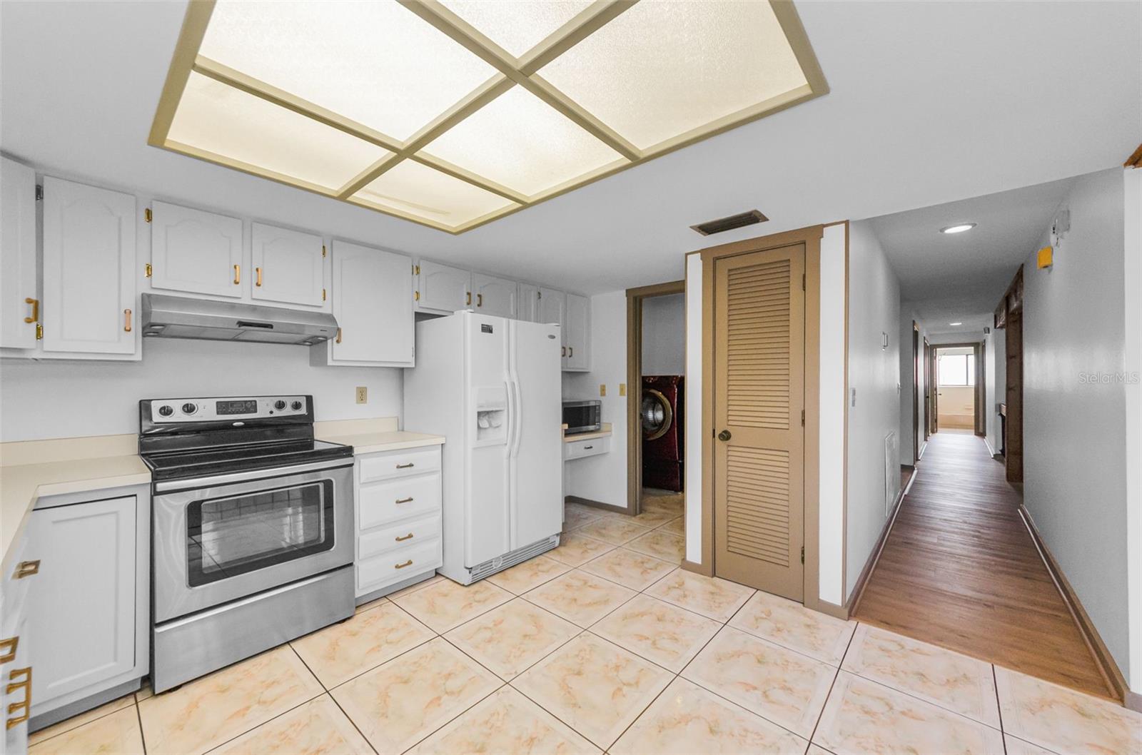 Image 31 of 100 For 1412 Wexford Drive N