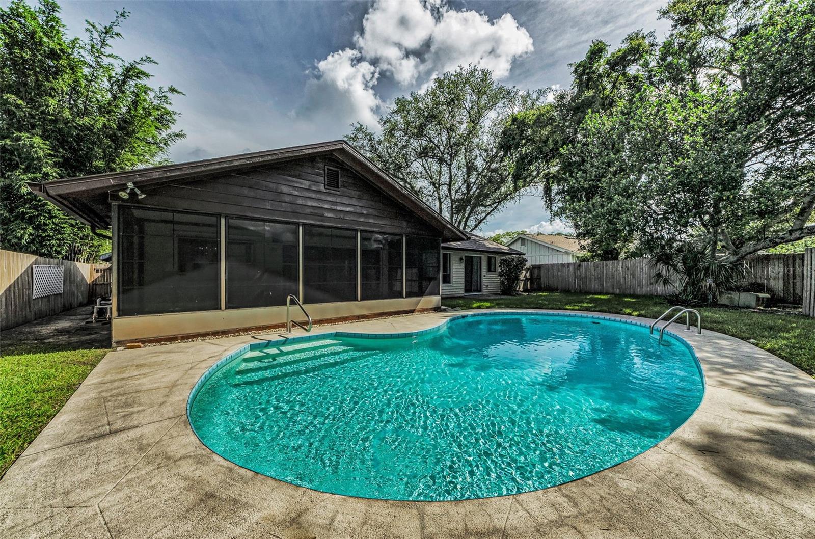 Image 50 of 100 For 1412 Wexford Drive N