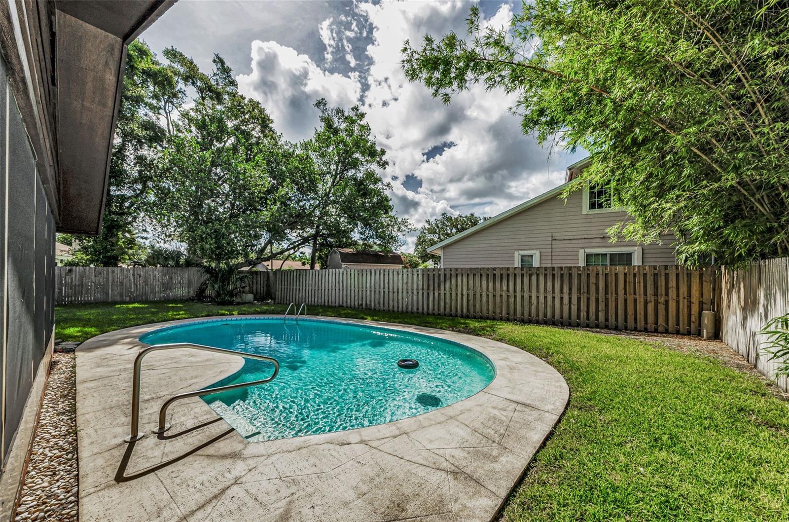 Image 51 of 100 For 1412 Wexford Drive N
