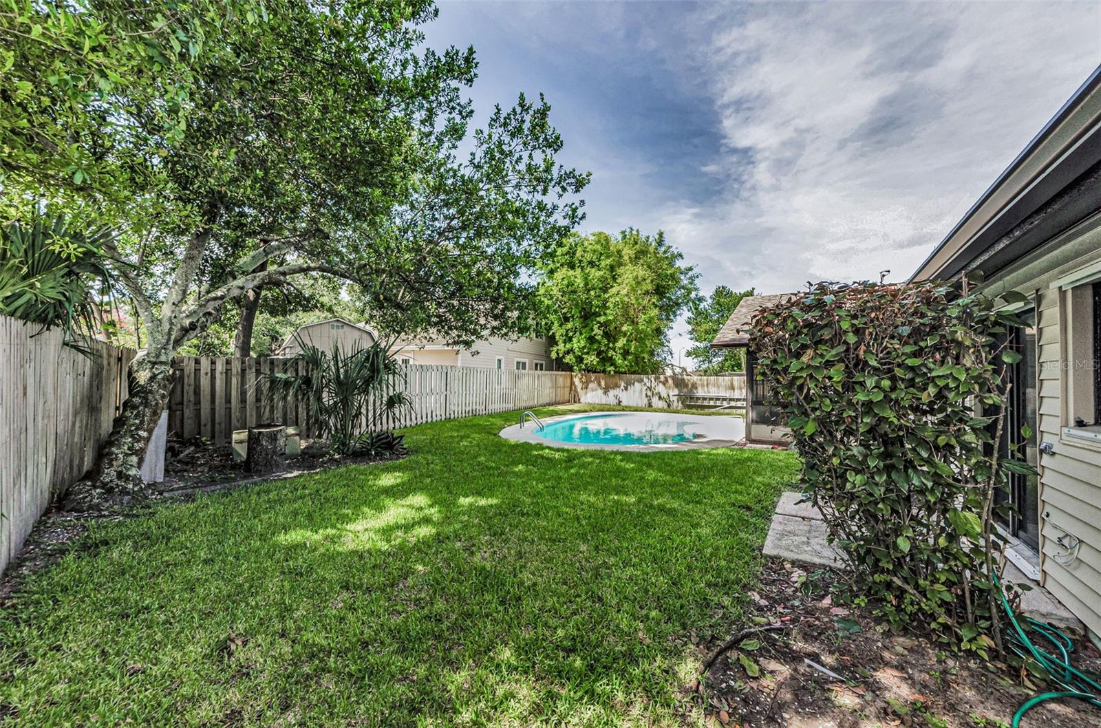 Image 53 of 100 For 1412 Wexford Drive N