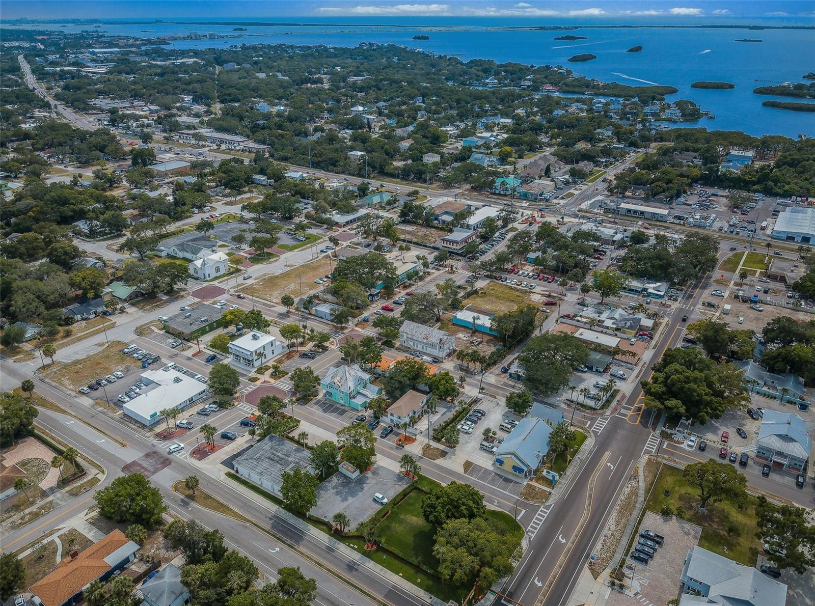 Image 56 of 100 For 1412 Wexford Drive N