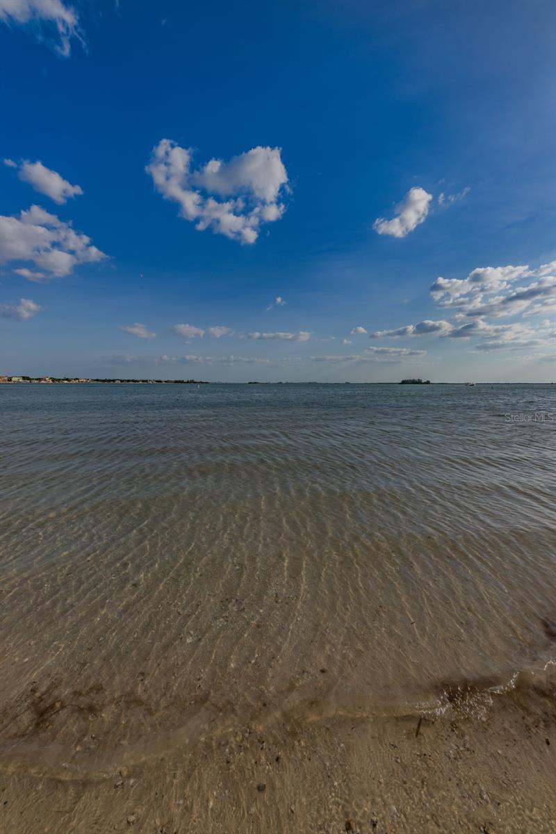 Image 83 of 100 For 1412 Wexford Drive N