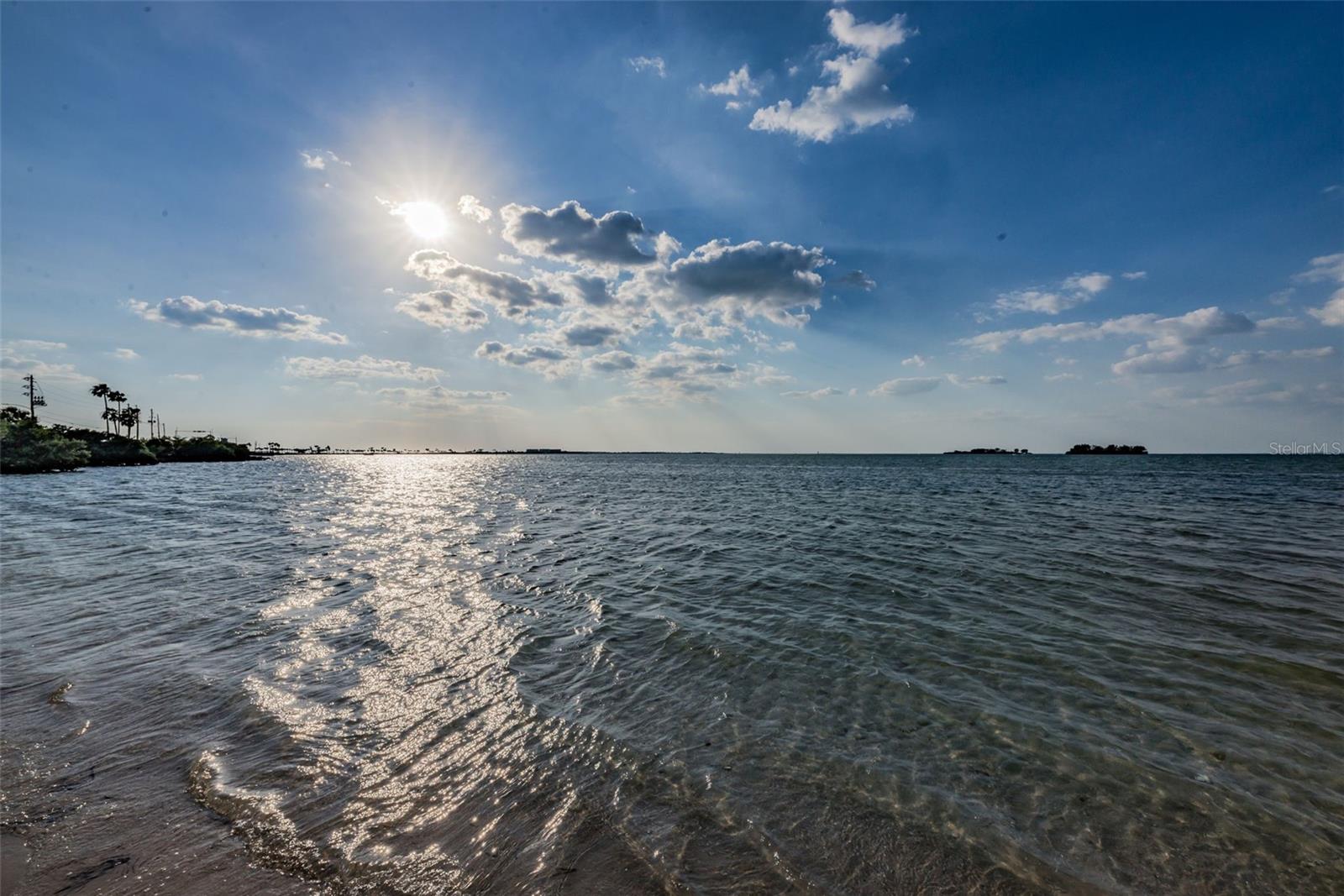 Image 90 of 100 For 1412 Wexford Drive N