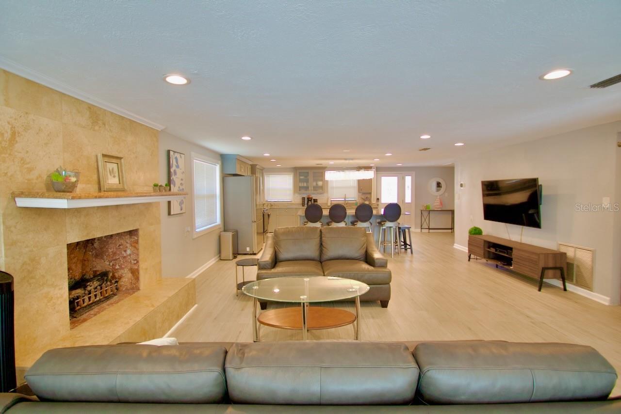 Image 14 of 31 For 5404 Quist Drive