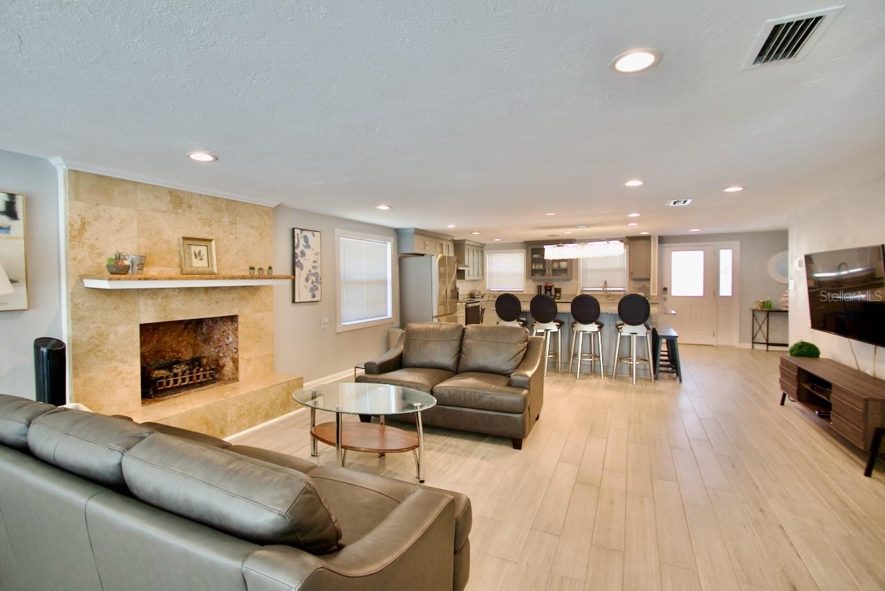 Image 16 of 31 For 5404 Quist Drive